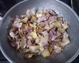 A picture of step 4 of Ratalu /Purple Yam Chips.