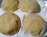 A picture of step 2 of Besan ki Roti.Piyaz Tamatar Hari Mirch Chutney.