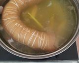 Hình bước làm 2 của món Bê thui cuộn luộc sả, gừng