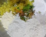 मुळ्या चे पराठे (mulyache paratha recipe in marathi) रेसिपी स्टेप 2 फोटो 