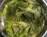 A picture of step 2 of Bitter gourd herbal powder.