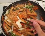 Hình bước làm 18 của món Mì xào rau củ chay