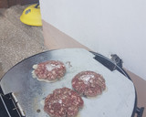 Foto del paso 3 de la receta: Hamburguesa en mi plancha