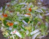 Foto langkah ke 3 dari resep Tumis Sawi Putih.