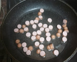 Foto del paso 1 de la receta: Salteado de arroz, verduras y salchichas