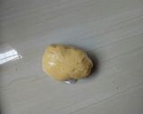 Foto langkah ke 3 dari resep Bolen Pisang Keju Cokelat.