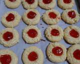 Cara Membuat Strawberry Cheese Thumbprint Cookies 6