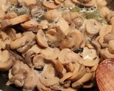 Une image de l'étape 2 de Quiche aux fruits de mer et champignons.