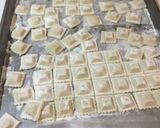 Foto del paso 2 de la receta: Ravioles de Queso Azul y Mozzarella a lo BICHA