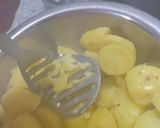 A picture of step 5 of Batakavada (authentic Gujarati taste).