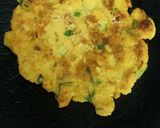 A picture of step 2 of Makkai attae ki bhakri.