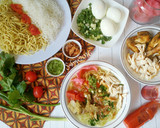 Foto langkah ke 4 dari resep Mie Sop Kampung.