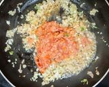 A picture of step 2 of Lehsooni Palak Kichdi.