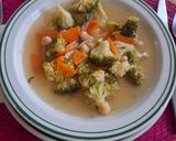 Foto del paso 4 de la receta: Sopa de brocoli con zanahoria y garbanzos