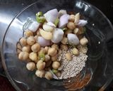 A picture of step 1 of Falafal kebab.