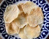 Foto del paso 3 de la receta: Patatas chips (al microondas)