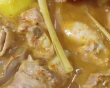 Gambar langkah 3 resipi Gulai Ayam Kerisik.