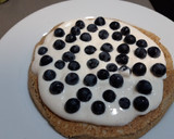 Foto del paso 5 de la receta: Mega tortita de trigo sarraceno con yogur y uvas