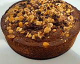 Foto del passaggio 5 della ricetta Torta alle nocciole e gocce di cioccolato