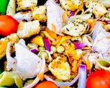 Foto del paso 7 de la receta: ENTRADA FRÍA DE FIDEOS MOSTACHOL Y POLLO (con condimento cremoso y crutones) 🥗🥙🥗