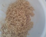 Foto langkah ke 1 dari resep 12. Lumpia Indomie.