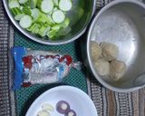 Foto langkah ke 1 dari resep Sop oyong soun.