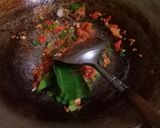 Foto langkah ke 2 dari resep Tumis Oncom Pedas.