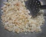 आटे के लाडू (Aate ke ladoo recipe in hindi) रेसिपी चरण 2 फोटो