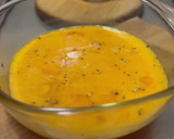 Foto del paso 3 de la receta: *Huevos Rancheros en Salsa Chipotlada con Cebolla Morada*