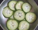 A picture of step 1 of खीरा के पकोड़े.