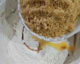 A picture of step 4 of Banana Chocolate Muffins.