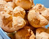 Foto del paso 8 de la receta: PANCITOS DE QUESO EN MUFFINERA (Tipo pan viral montaña rusa)