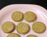 A picture of step 4 of Choco pie.