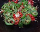 Foto langkah ke 3 dari resep Tumis Cabe Gendot.