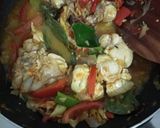 Foto langkah ke 5 dari resep Ayam Kemangi Bumbu Kuning.
