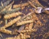 A picture of step 5 of Bhendi rawa fry.