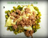 Foto del paso 3 de la receta Calabacin con huevos fritos y atún
