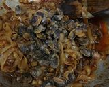 Gambar langkah 3 resipi Kueteow Goreng Basah Mewah Kerang.