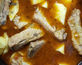 Foto del paso 3 de la receta: Papas guisadas con costillas