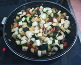 Foto del paso 3 de la receta: Empanada vegetal, con masa de pan casero
