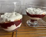 Erdei gyümölcsös pohárkrém recept fázis 5 fotója