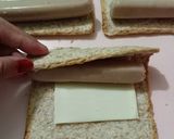 Foto langkah ke 2 dari resep 💕Roti Gandum Goreng isi Sosis.