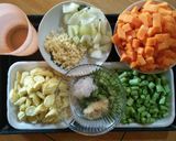 Foto langkah ke 1 dari resep Oseng Sayur.
