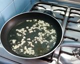 Foto del paso 2 de la receta Ensalada Tibia con un Salteado de Pollo con Champiñones
