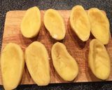 Foto del passaggio 1 della ricetta Patate con salsiccia al cartoccio #ilboccatv