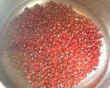 A picture of step 1 of Red Bean and Sweet Potato Soup (Rice Cooker Version).