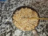حلوى الكوكاو والسمسم او بما تسمى نوكا الكوكاو