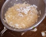 A picture of step 4 of Poha Namkeen.
