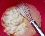Foto langkah ke 3 dari resep Bolu pisang kukus.