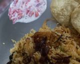A picture of step 3 of Kerala chicken biryani (cooker biriyani).